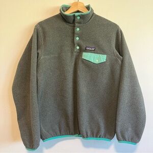 Patagonia Women’s Quarter Button Synchilla Pullover Grey and Mint Size Small